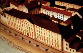 Modell der alten Tabakfabrik Hainburg, heute Kulturfabrik